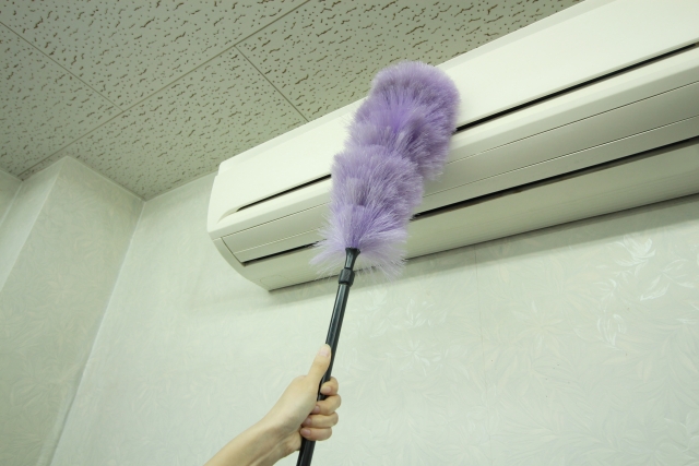 業務用エアコンを自分で掃除する方法