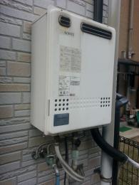 給湯器 GT-2450SAWX BL(マルチリモコンセット) 施工前