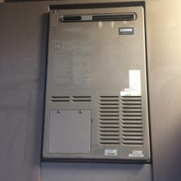 給湯器 RUFH-V2403AW2-3(B) 施工前