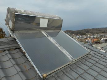 太陽熱温水器 処分工事+漆喰補修 施工前