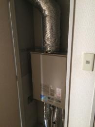 給湯器 RUF-V1615AFFD(B) 施工前