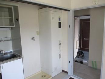 電気温水器 SN2-159K 施工前