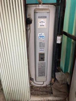 電気温水器 SRG-375G 施工前