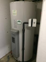 電気温水器 SR-465C 施工前