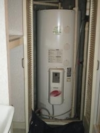 電気温水器 SRT-J46WD4 施工前
