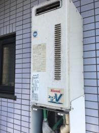 給湯器 RUF-VS1615SAW 施工前