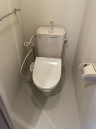 施工前 アメージュZ便器(フチレス)