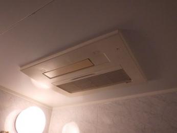 浴室暖房乾燥機 BDV-4106AUKNC-J3-BL 施工前