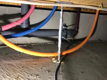 施工中 RSW-F402C-SV