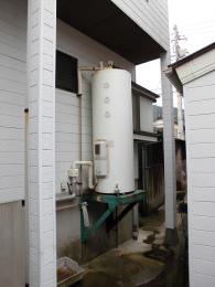 施工前 東芝製電気温水器 HPL-TL462RM