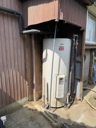 電気温水器 SRG-375G 施工前