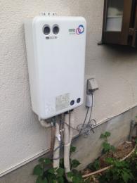 給湯器 RUF-E2004AW 施工前