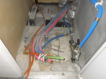 施工中 CHP-ED302AY2