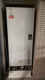 電気温水器 UWH-18X1SA1U 施工前