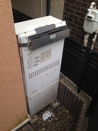 給湯器 RUFH-E2402AW2-6(A) 施工前