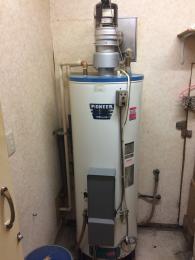 給湯器 RUX-A2400W-E 施工前