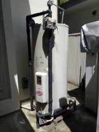 電気温水器 SRG-375G 施工前