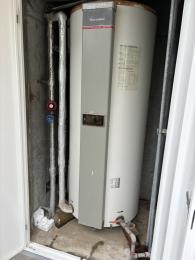 電気温水器 SRG-375G 施工前