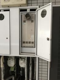 給湯器 RUX-VS1616T-E 施工前