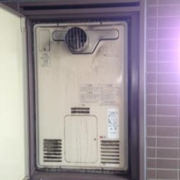 給湯器 RUFH-V2403SAT2-3(B) 施工前