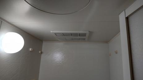 浴室暖房乾燥機 三菱 V-130BZE2から後継機V-141BZへ交換 施工前
