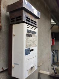 給湯器 RUX-A1011W-E 施工前