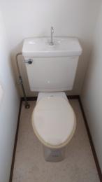 施工前 TOTO製トイレからLIXILへ交換