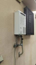 給湯器 RUX-A1616W-E 施工前