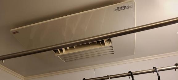 浴室暖房乾燥機 BDV-4106AUKNC-J3-BL 施工前