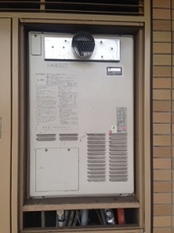 給湯器 RUFH-V2403SAT2-3(B) 施工前