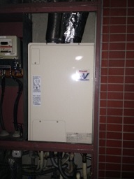 給湯器 RUFH-V2403SAF2-3(B) 施工後