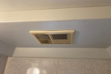 浴室暖房乾燥機 BS-161H 施工前