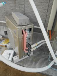 施工中 RHBF-R245AW(E)(シングルハイブリッド・100Lタイプ・一般地)