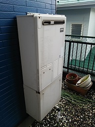 給湯器 RUFH-E2403SAW2-3(A) 施工前