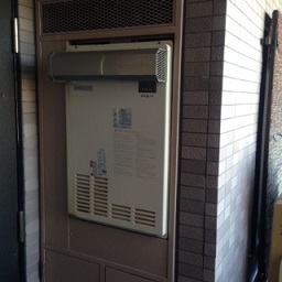 給湯器 RUFH-V2403AA2-6(B) 施工前