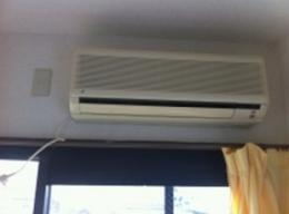 エアコン CS-221CF-W 施工前