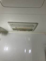 浴室暖房乾燥機 BDV-4106AUKNC-J3-BL 施工前