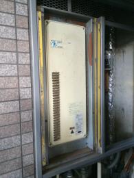 給湯器 RUF-VS1615AU 施工前